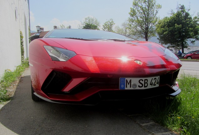 Lamborghini Aventador S LP740-4