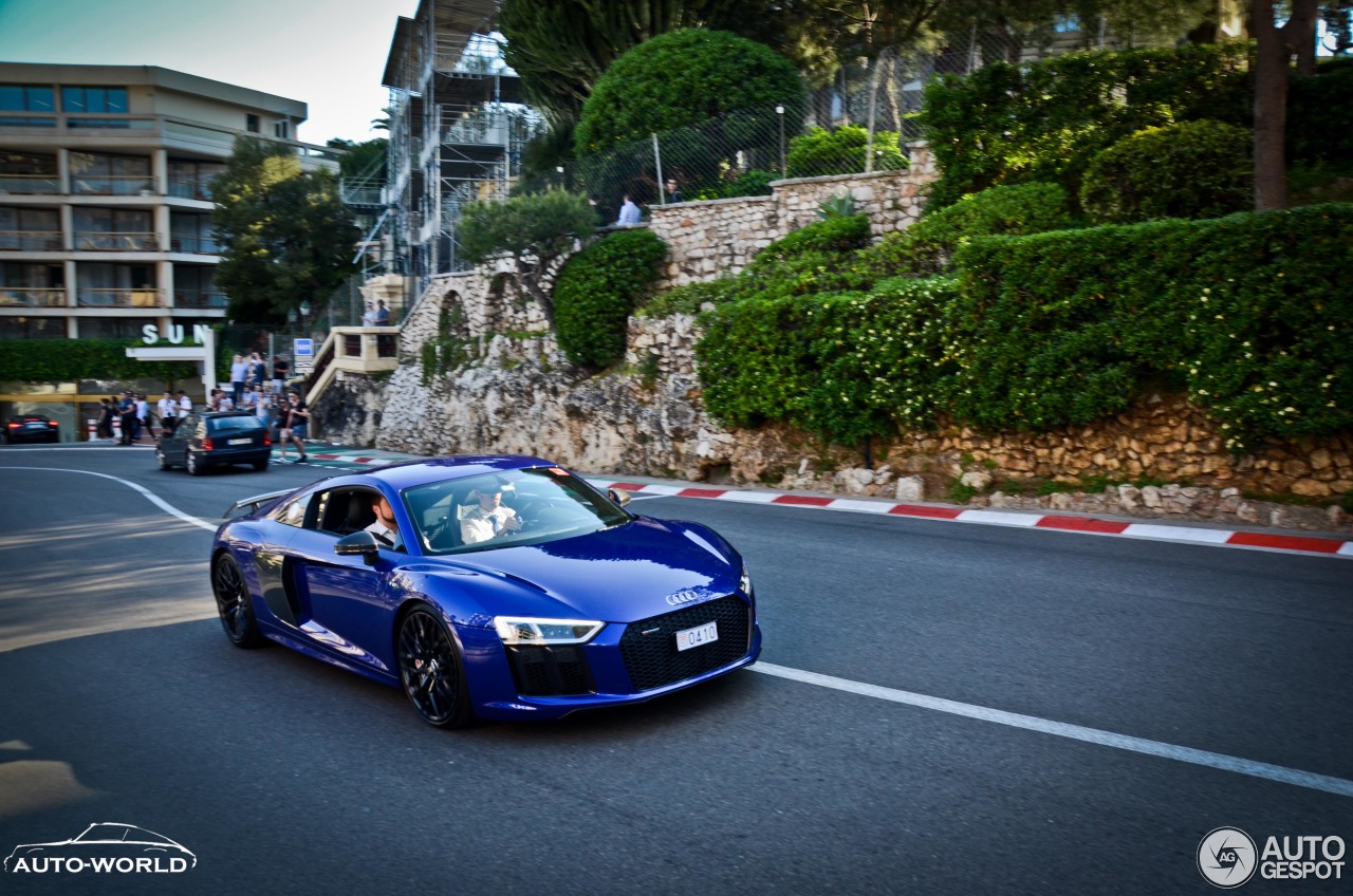 Audi R8 V10 Plus 2015