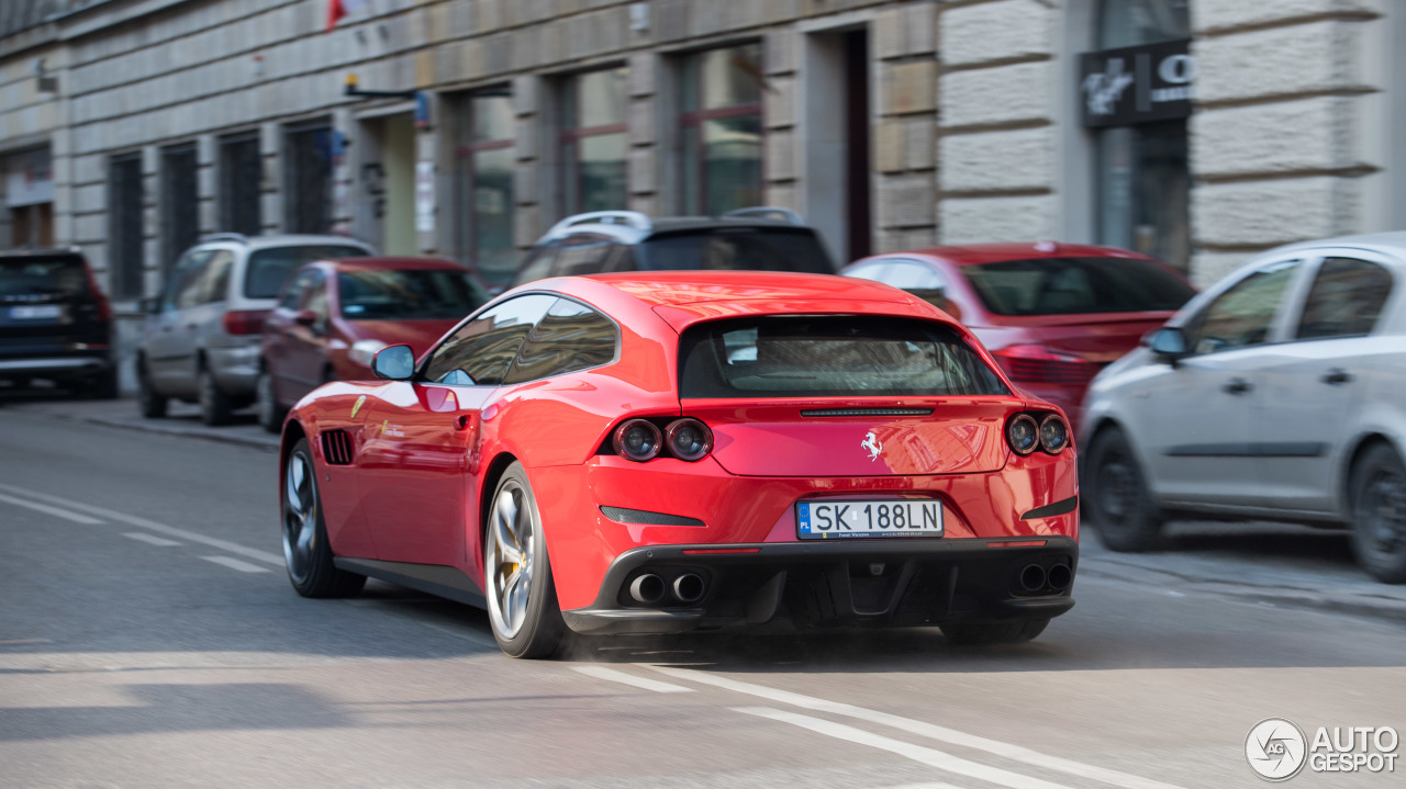 Ferrari GTC4Lusso T