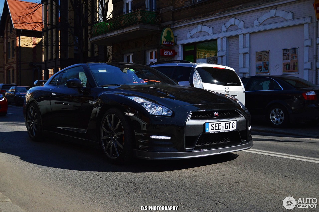 Nissan GT-R 2013