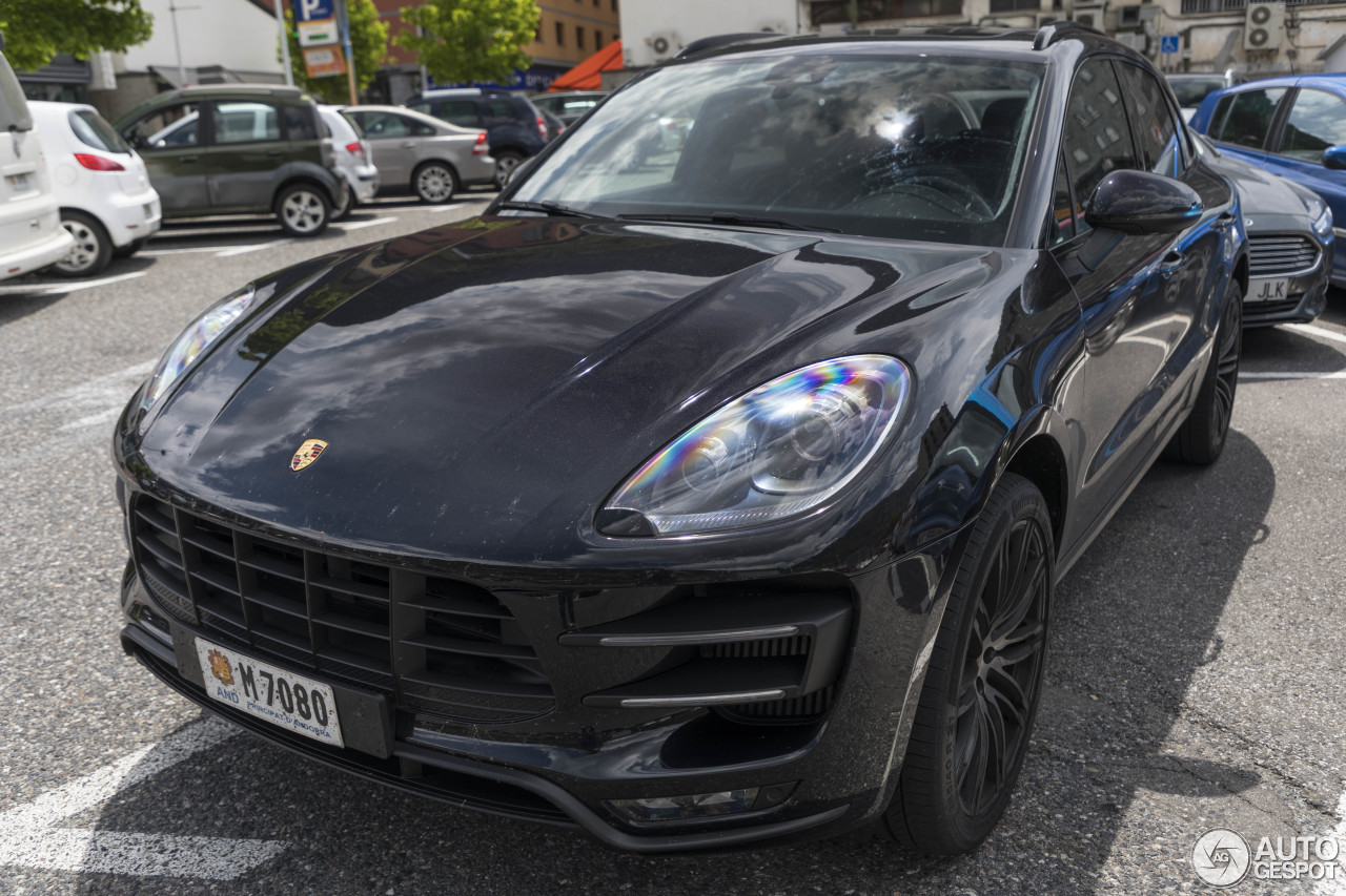 Porsche 95B Macan Turbo