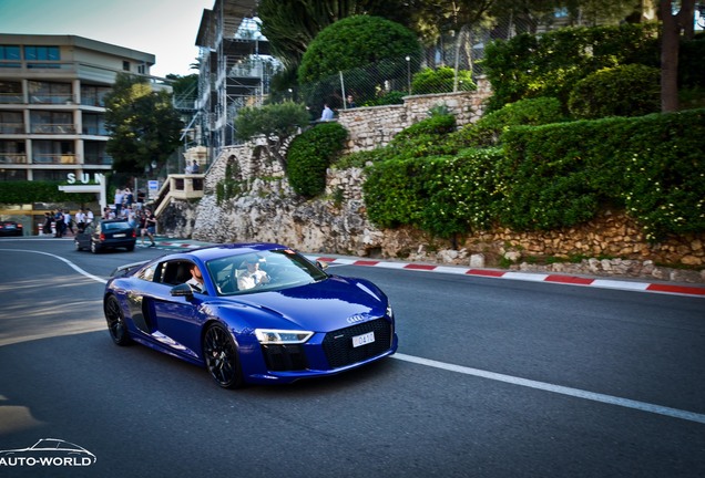 Audi R8 V10 Plus 2015