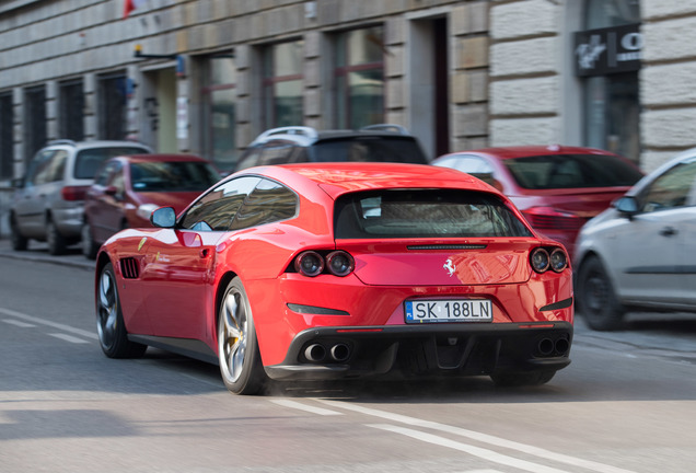 Ferrari GTC4Lusso T