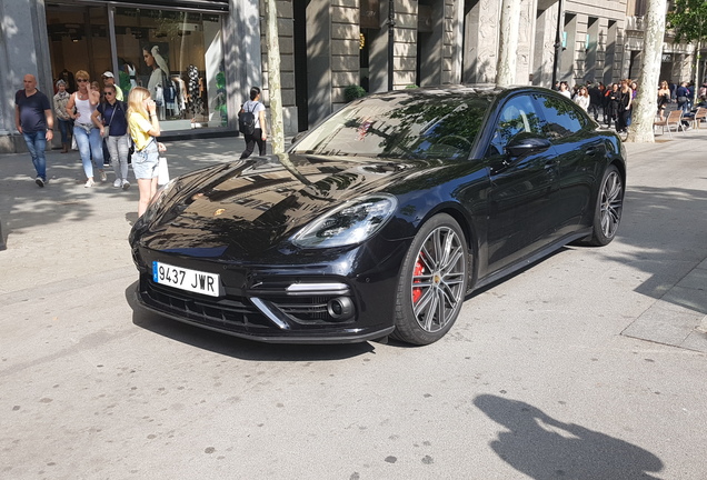 Porsche 971 Panamera Turbo