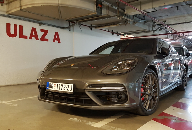 Porsche 971 Panamera Turbo Sport Turismo