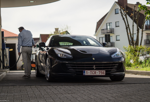 Ferrari GTC4Lusso