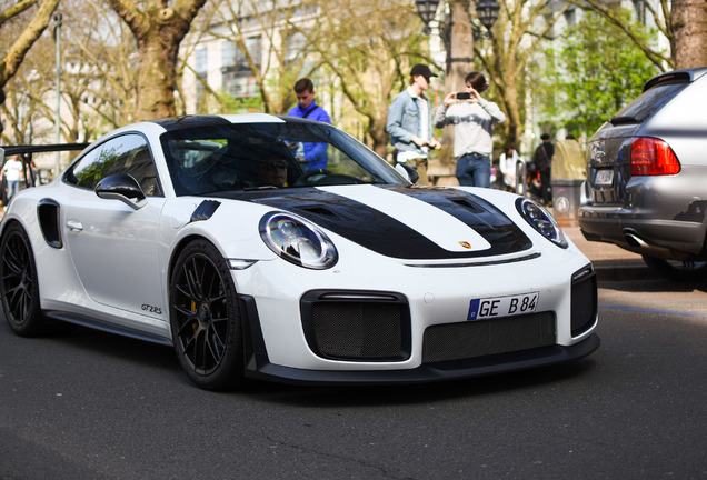 Porsche 991 GT2 RS Weissach Package