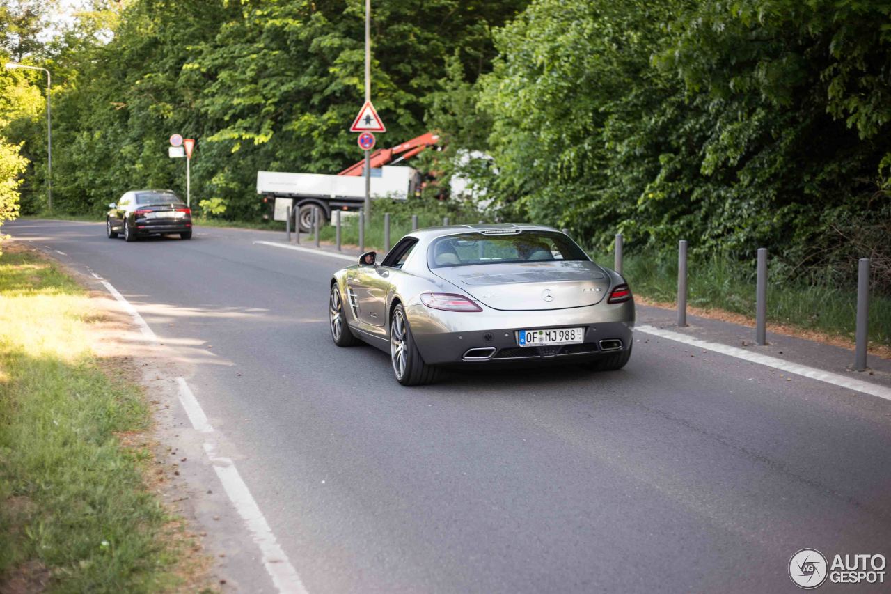 Mercedes-Benz SLS AMG