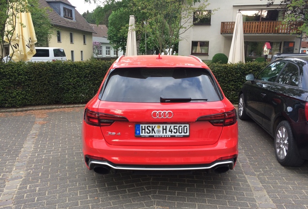 Audi RS4 Avant B9