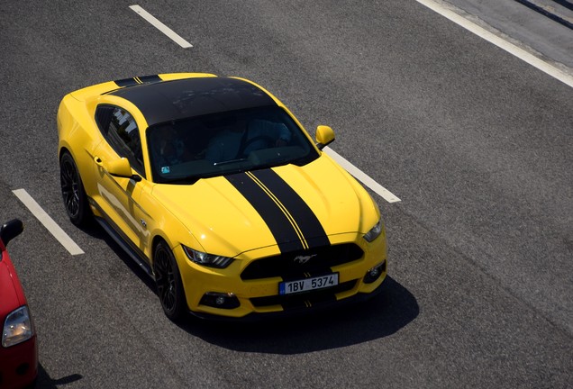 Ford Mustang GT 2015