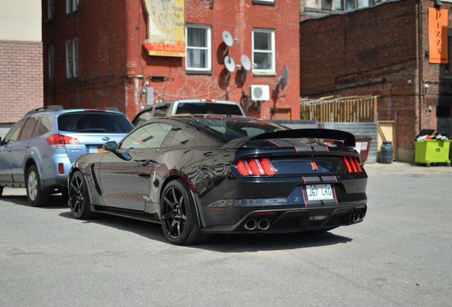 Ford Mustang Shelby GT350R 2015