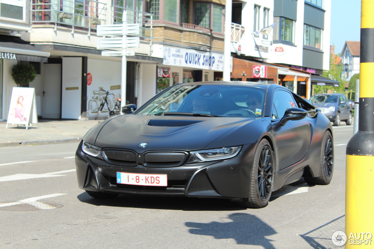 BMW i8