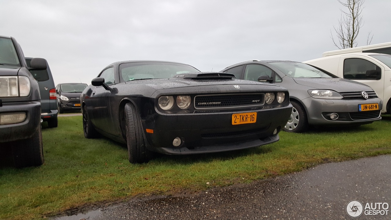 Dodge Challenger SRT-8