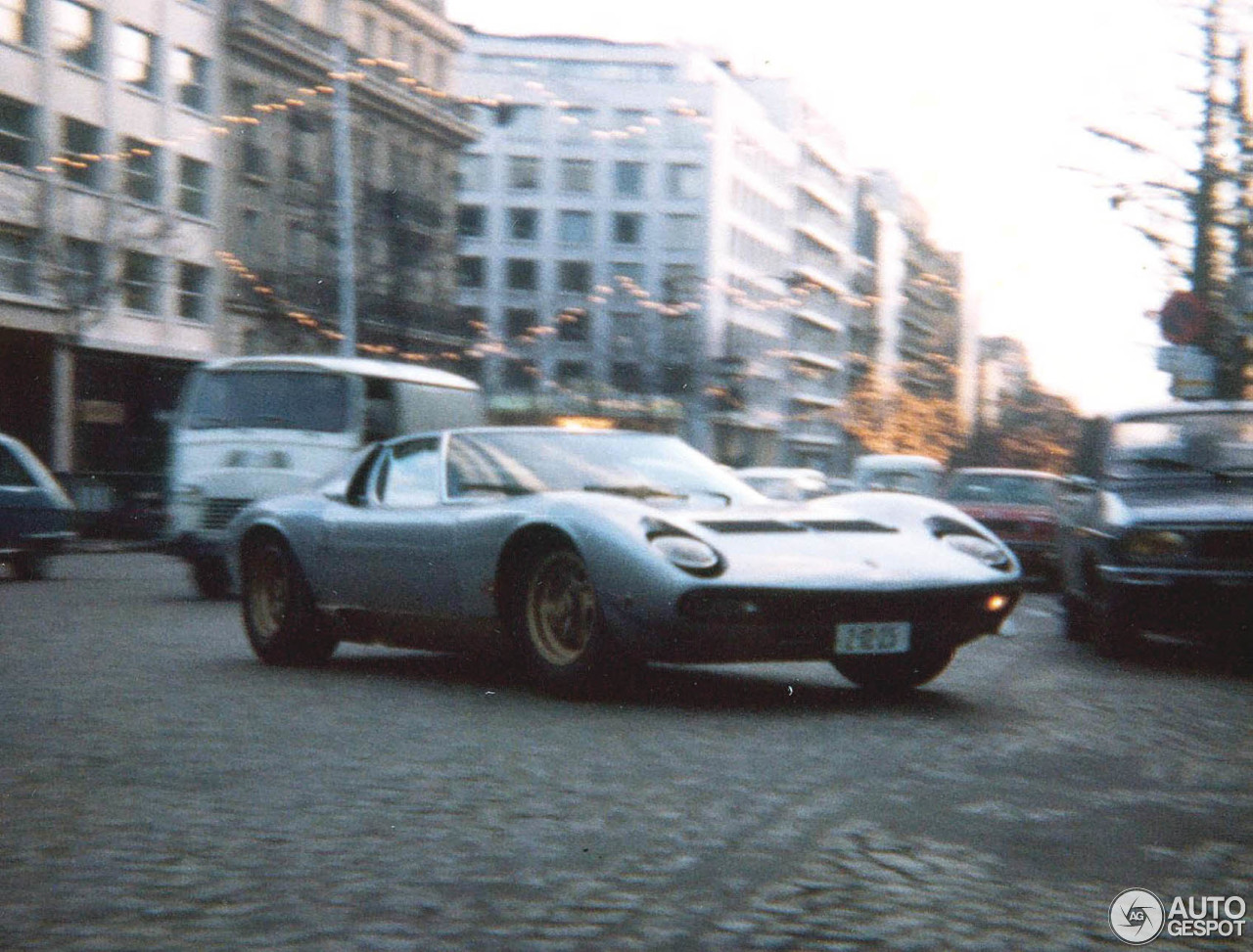 Lamborghini Miura P400 SV