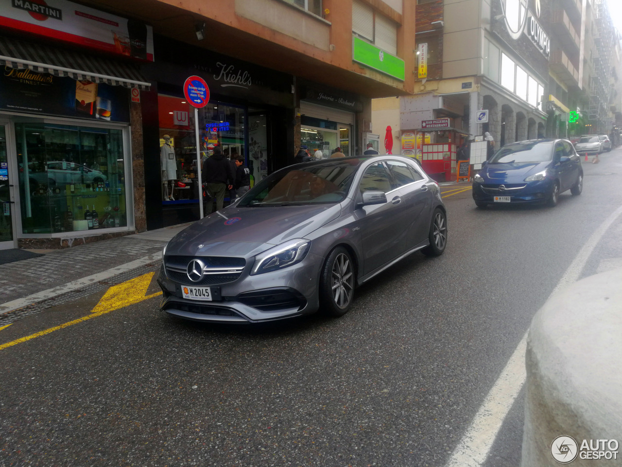 Mercedes-AMG A 45 W176 2015