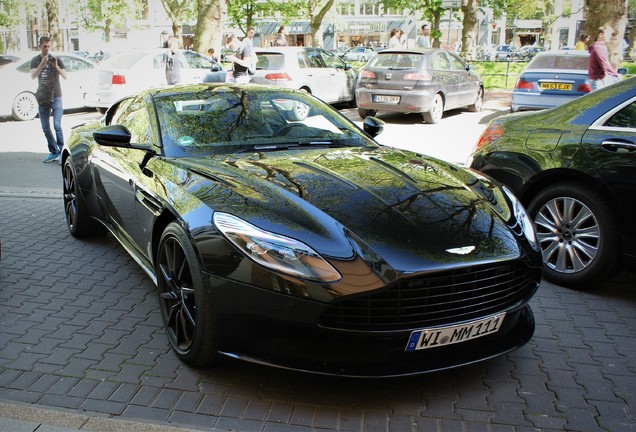 Aston Martin DB11