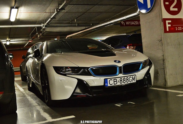 BMW i8