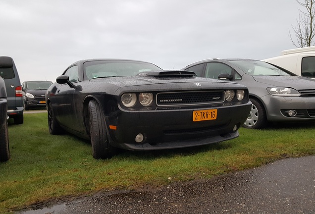 Dodge Challenger SRT-8