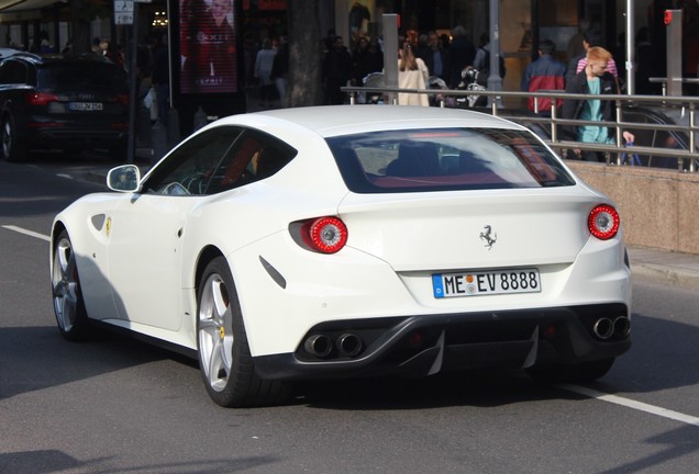 Ferrari FF