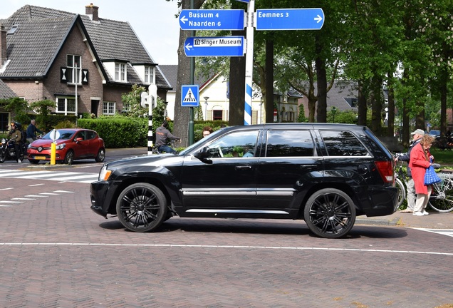 Jeep Grand Cherokee SRT-8 2005