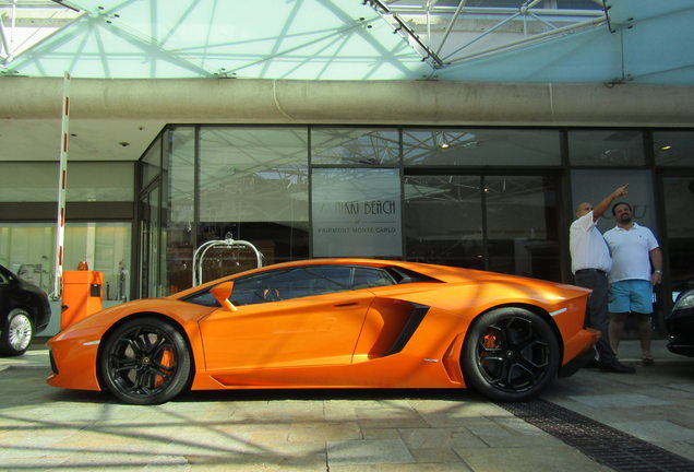 Lamborghini Aventador LP700-4