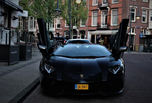 Lamborghini Aventador S LP740-4 Roadster