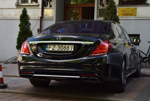 Mercedes-Benz S 63 AMG V222