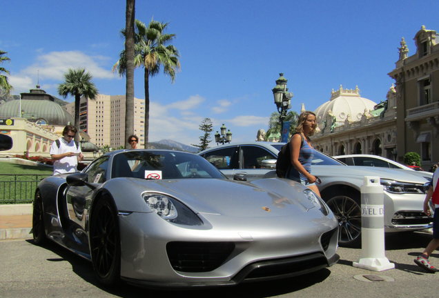 Porsche 918 Spyder Weissach Package