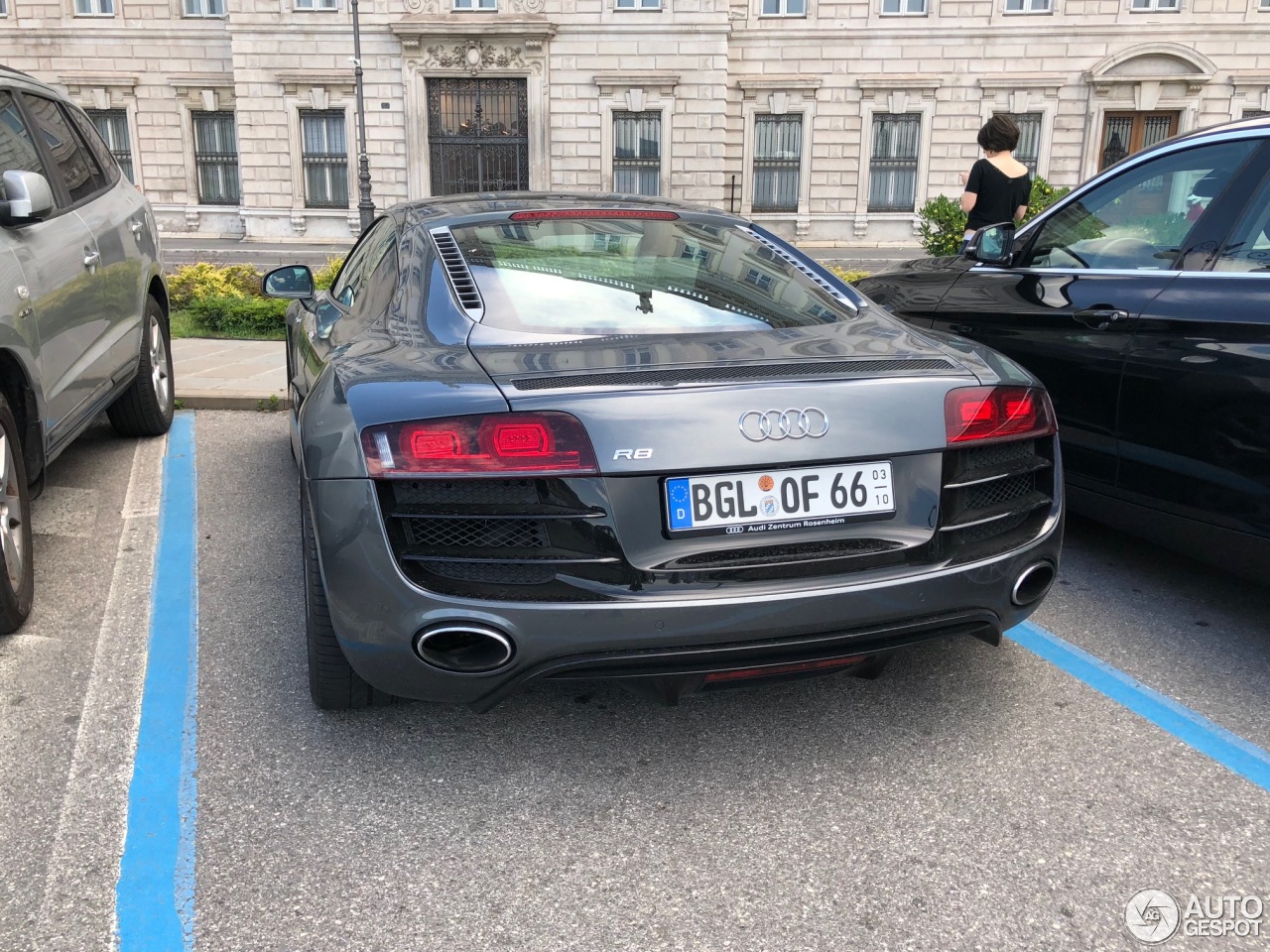 Audi R8 V10