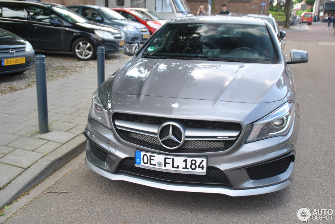 Mercedes-AMG CLA 45 Shooting Brake X117