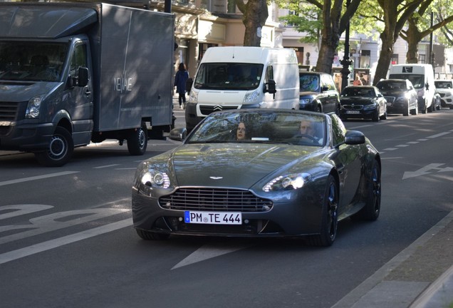 Aston Martin V8 Vantage Roadster 2012