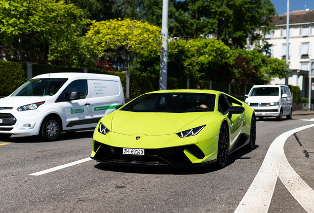 Lamborghini Huracán LP640-4 Performante