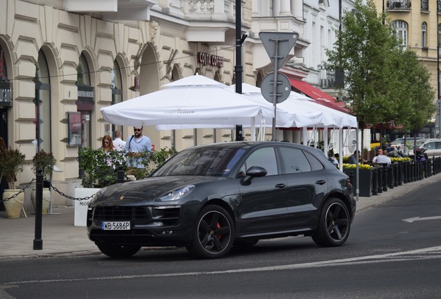 Porsche 95B Macan GTS