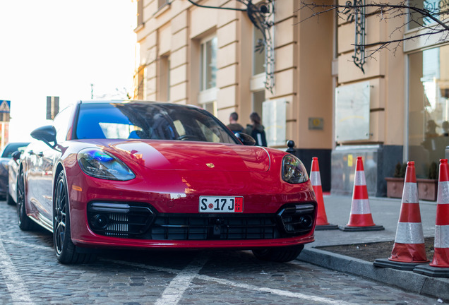 Porsche 971 Panamera Turbo S E-Hybrid Executive