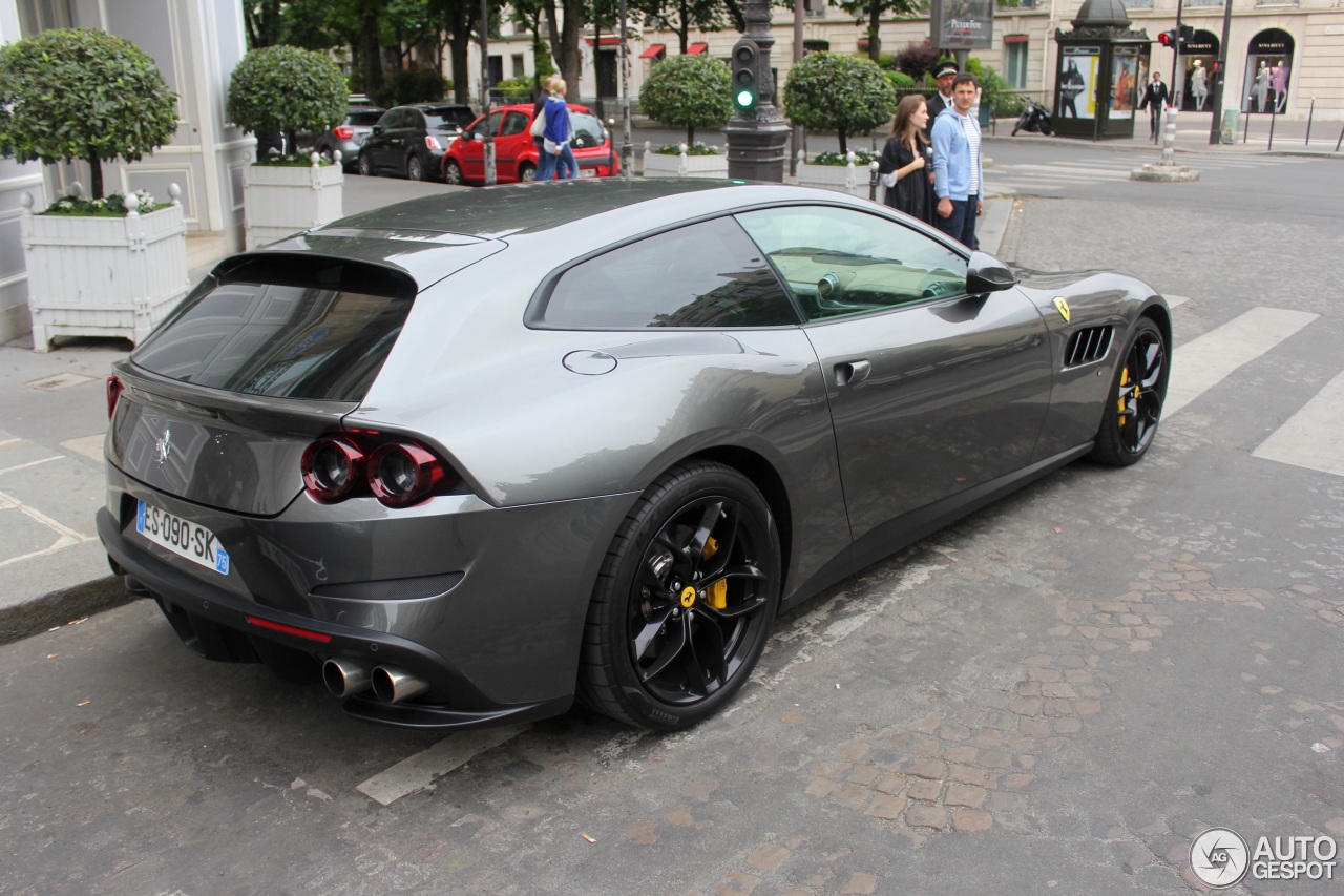 Ferrari GTC4Lusso T