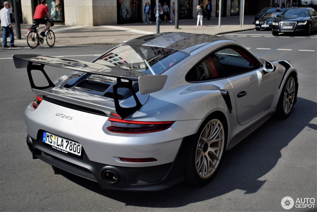 Porsche 991 GT2 RS Weissach Package