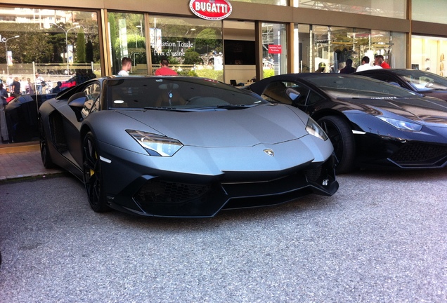 Lamborghini Aventador LP700-4