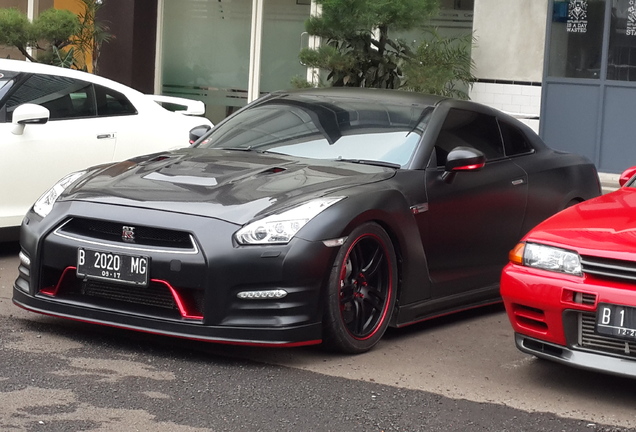 Nissan GT-R