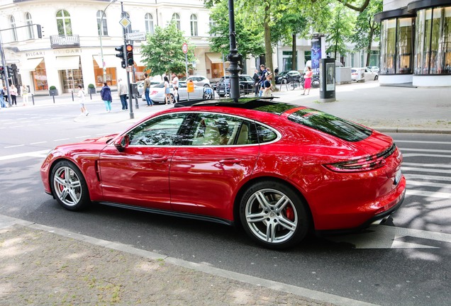 Porsche 971 Panamera Turbo