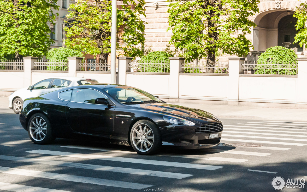 Aston Martin DB9