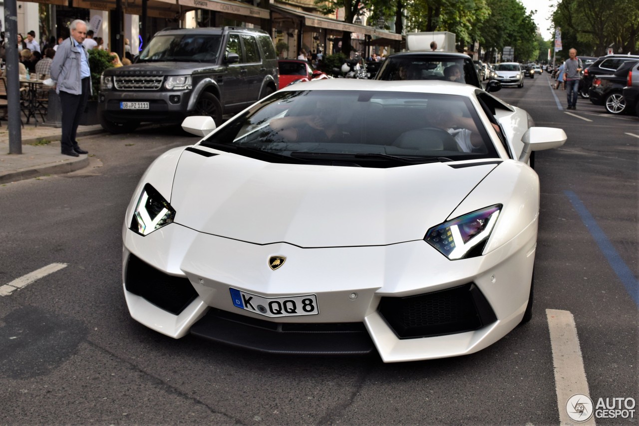 Lamborghini Aventador LP700-4