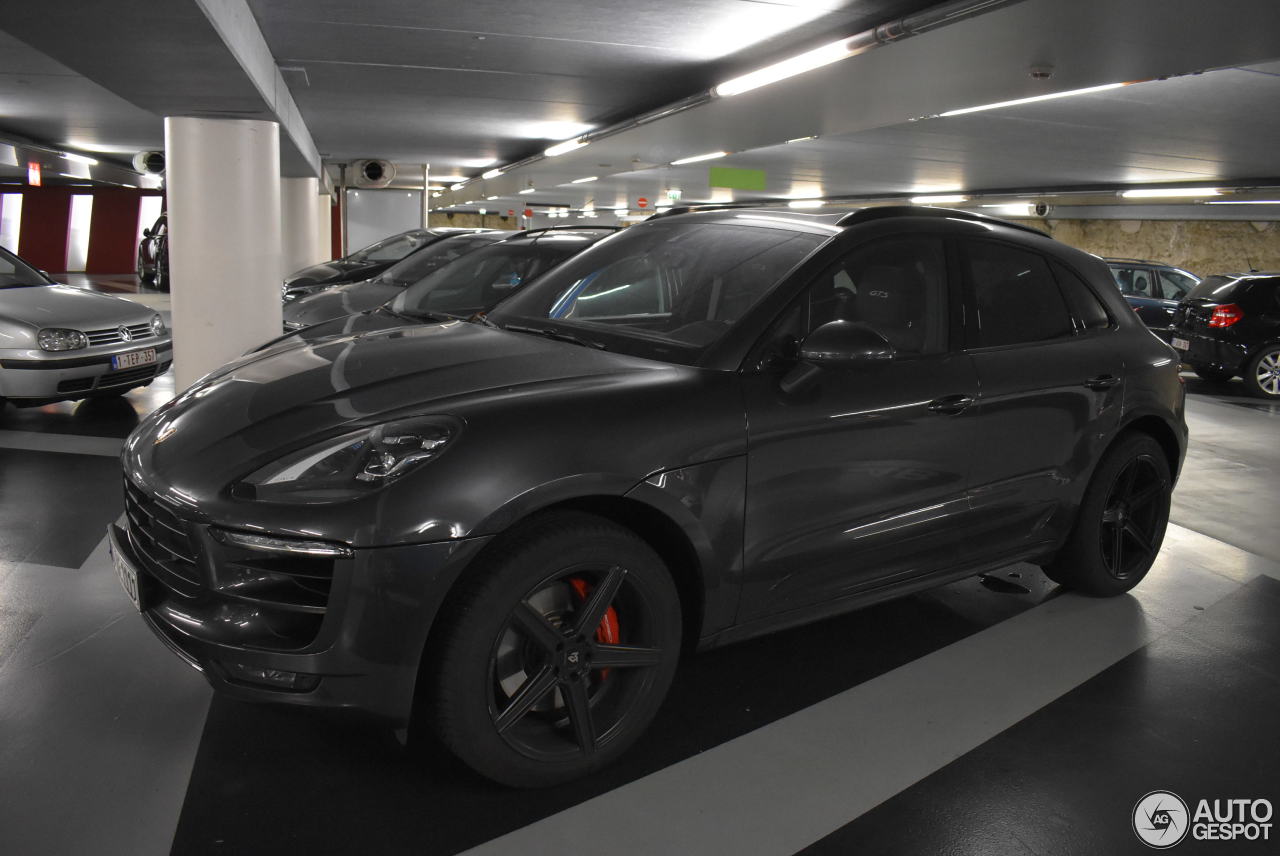 Porsche 95B Macan GTS