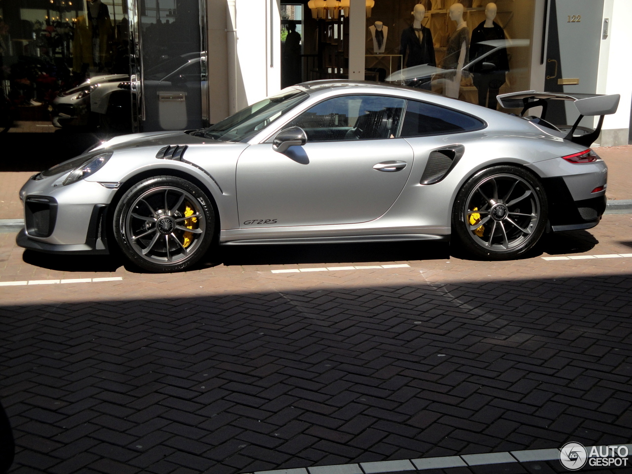 Porsche 991 GT2 RS Weissach Package