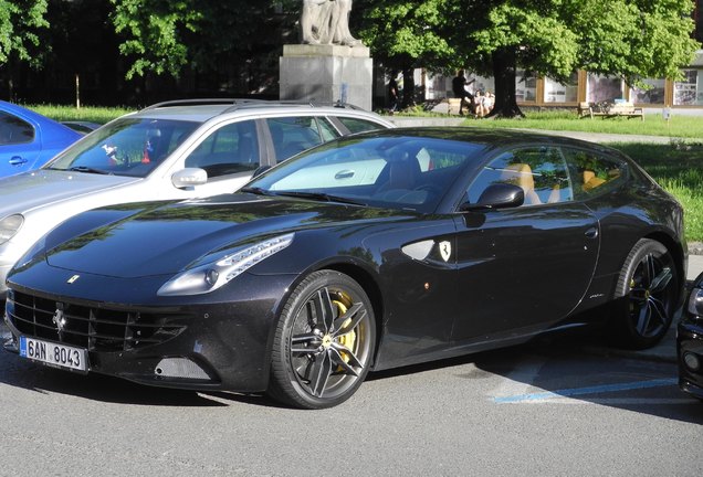 Ferrari FF