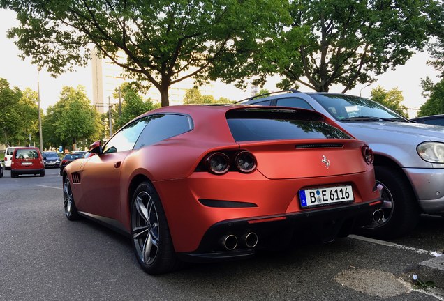 Ferrari GTC4Lusso