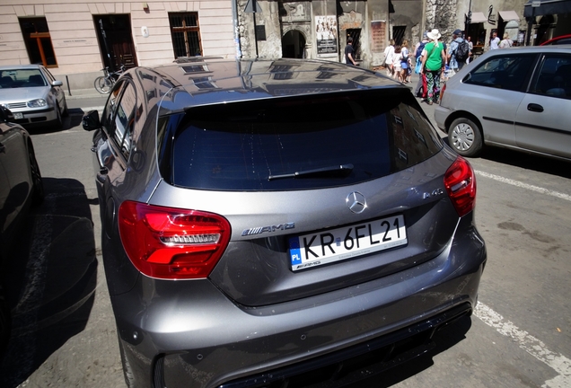 Mercedes-AMG A 45 W176 2015