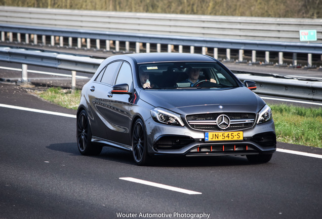 Mercedes-AMG A 45 W176 2015