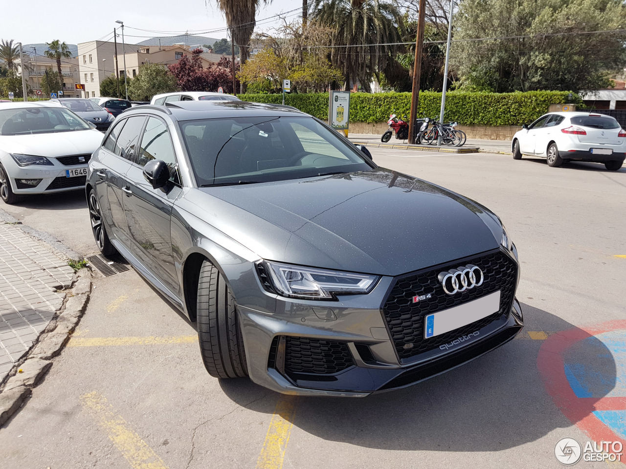 Audi RS4 Avant B9