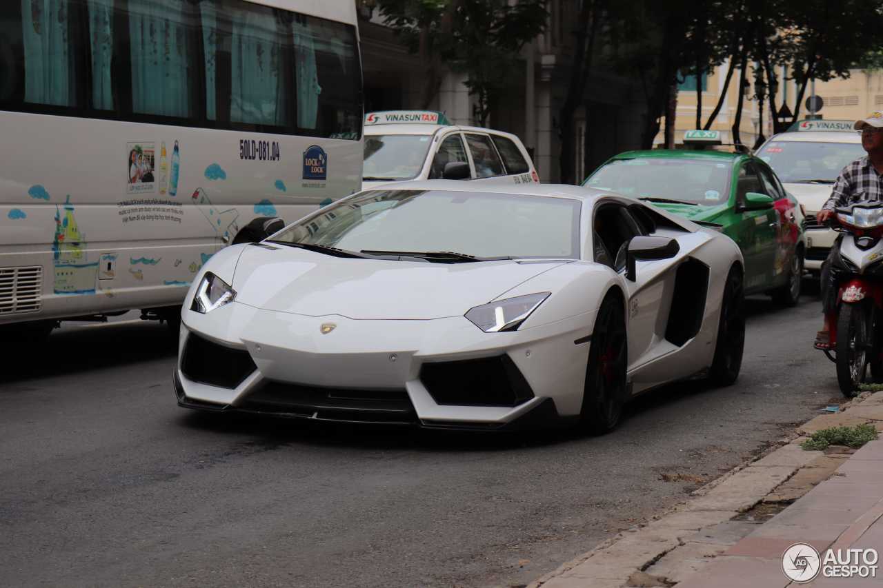 Lamborghini Aventador LP700-4 Vorsteiner V