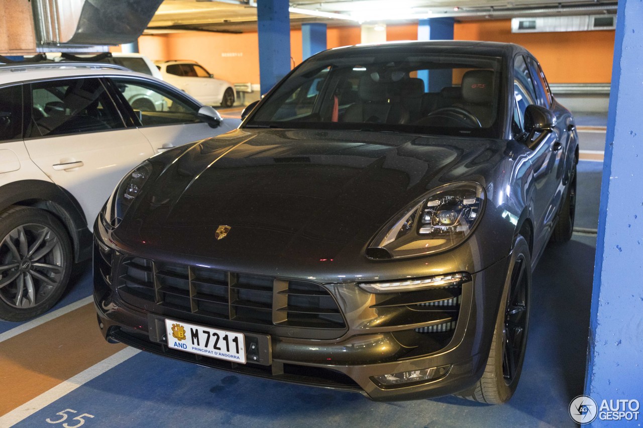 Porsche 95B Macan GTS